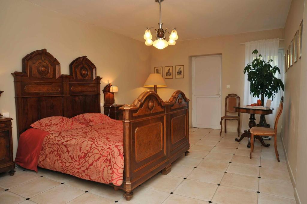 Chambres Et Tables D'Hotes Le Voriou Couddes Værelse billede